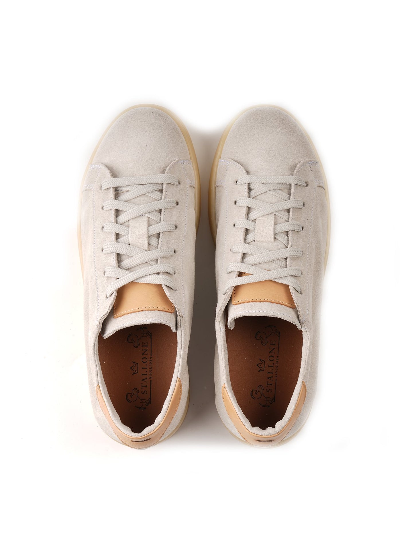 Baskets basses en daim cream