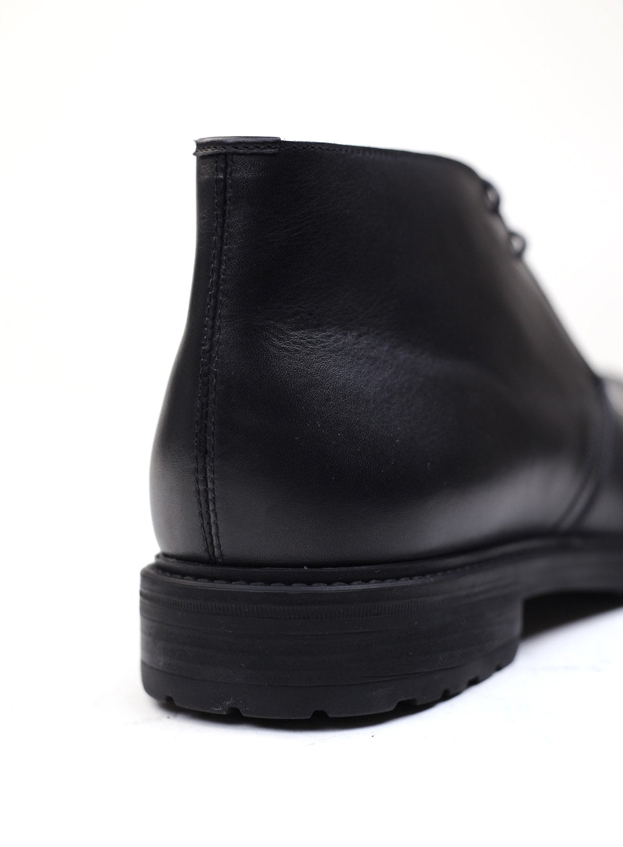 Bottines mi-hautes en cuir noir